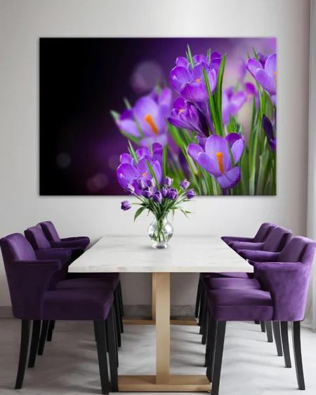 O compoziție florală care îmbină delicatețea și intensitatea culorilor